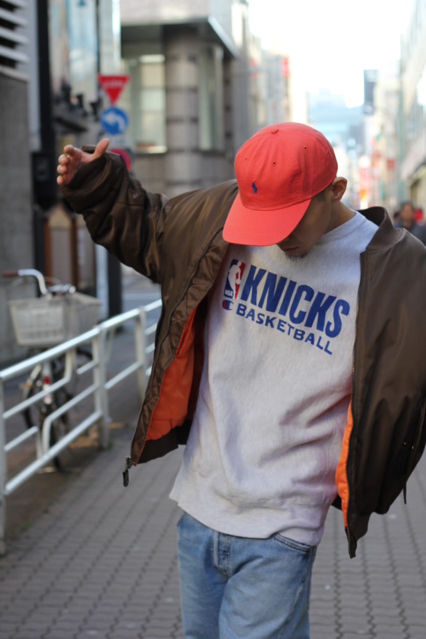 Champion hotsell knicks sweatshirt